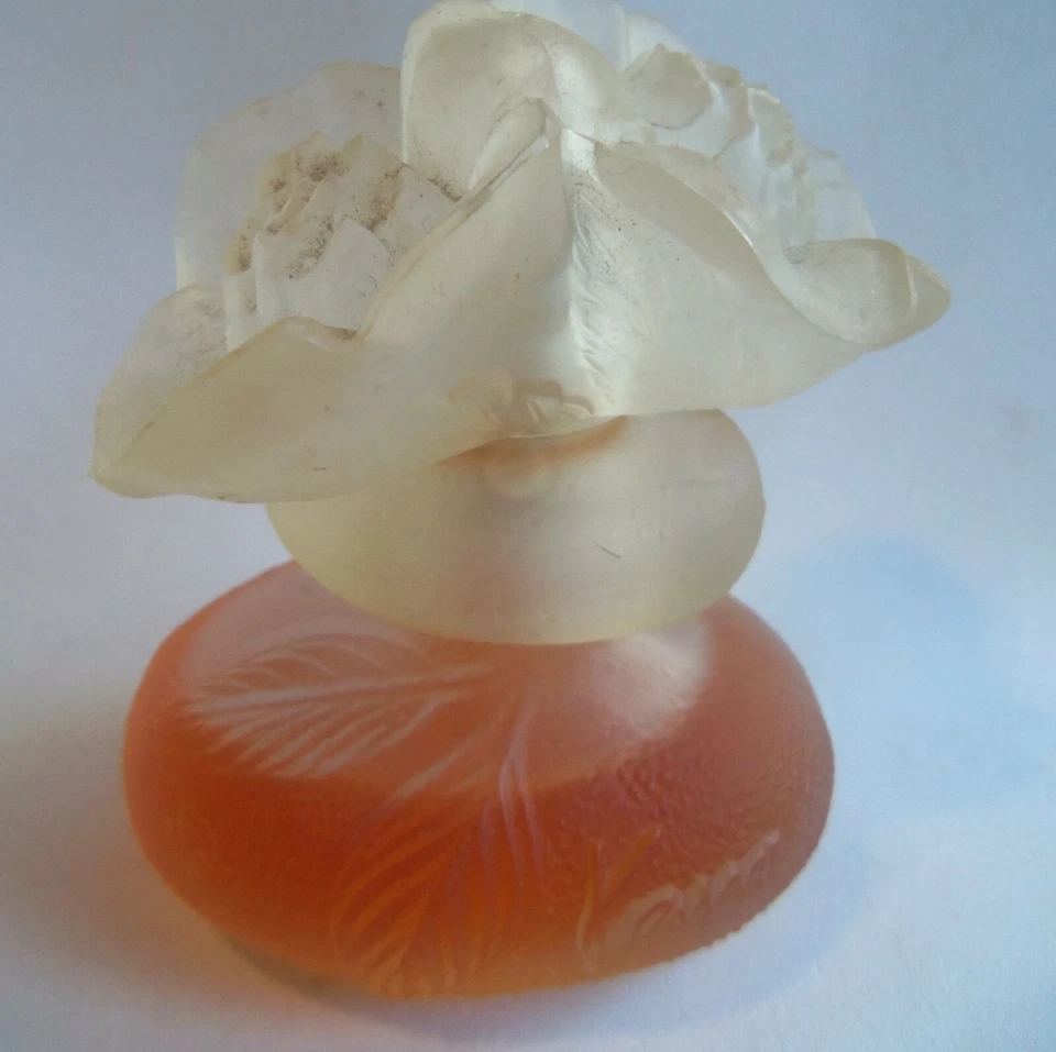 Perfume vintage KENZO Paris Eau De Toilette hecho en Francia 50 ml raro  Foto 2 de 4