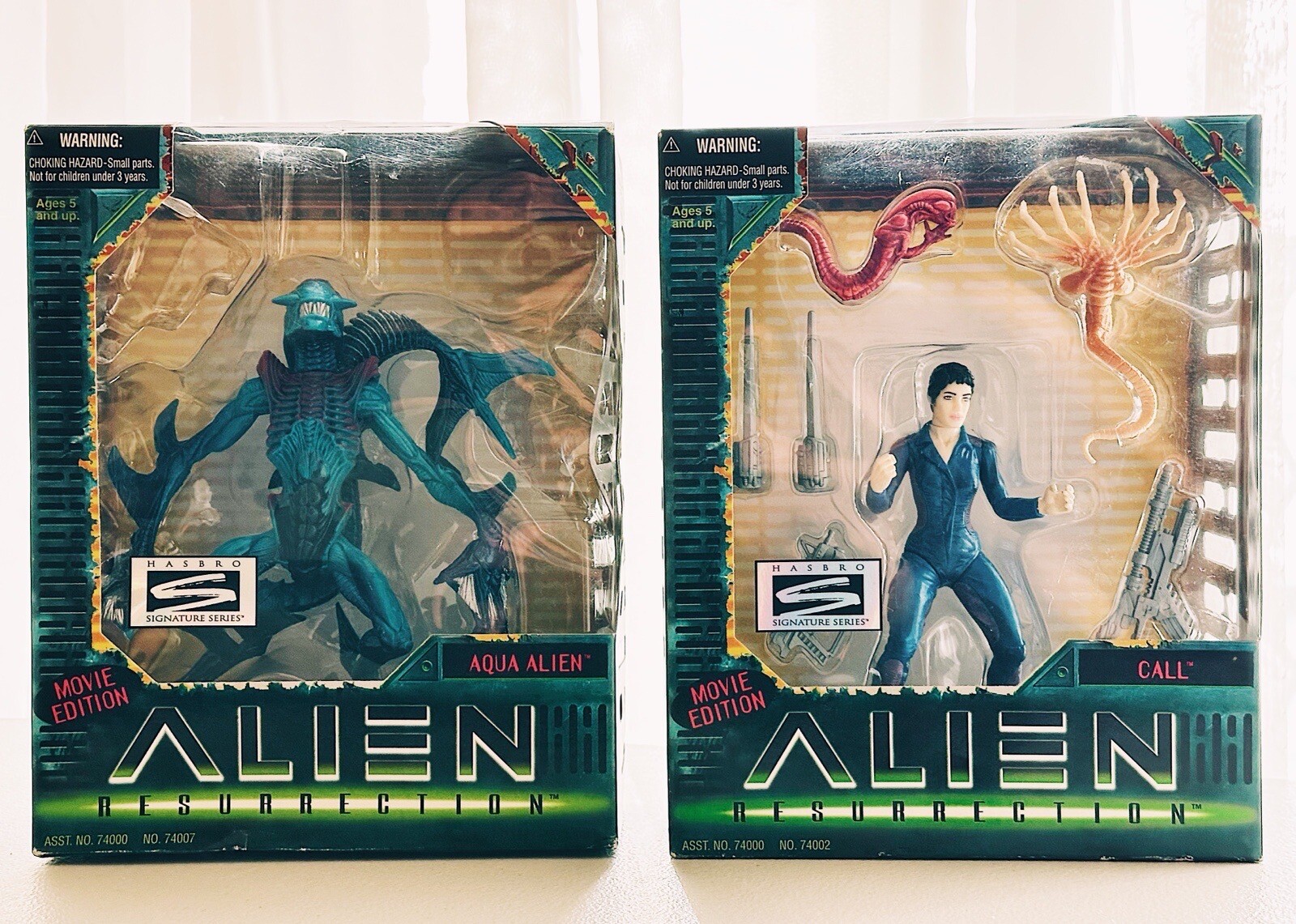 ALIEN RESURRECTION 7" FIGURES (LOT OF 2) - AQUA ALIEN & CALL - KENNER 1997 - NEW