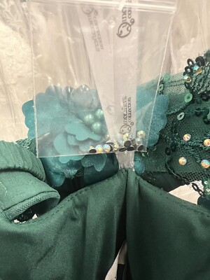 Emerald green Quinceanera Dress, 16, Fiesta Collection, Corset back, 3D Floral | eBay Emerald green Quinceanera Dress, 16, Fiesta Collection, Corset back, 3D Floral | eBay