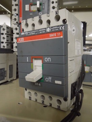 ABB SACE S3 S3B - Interruttore Automatico 3 Poli 225A 240VAC, Usato Ma Funzionante