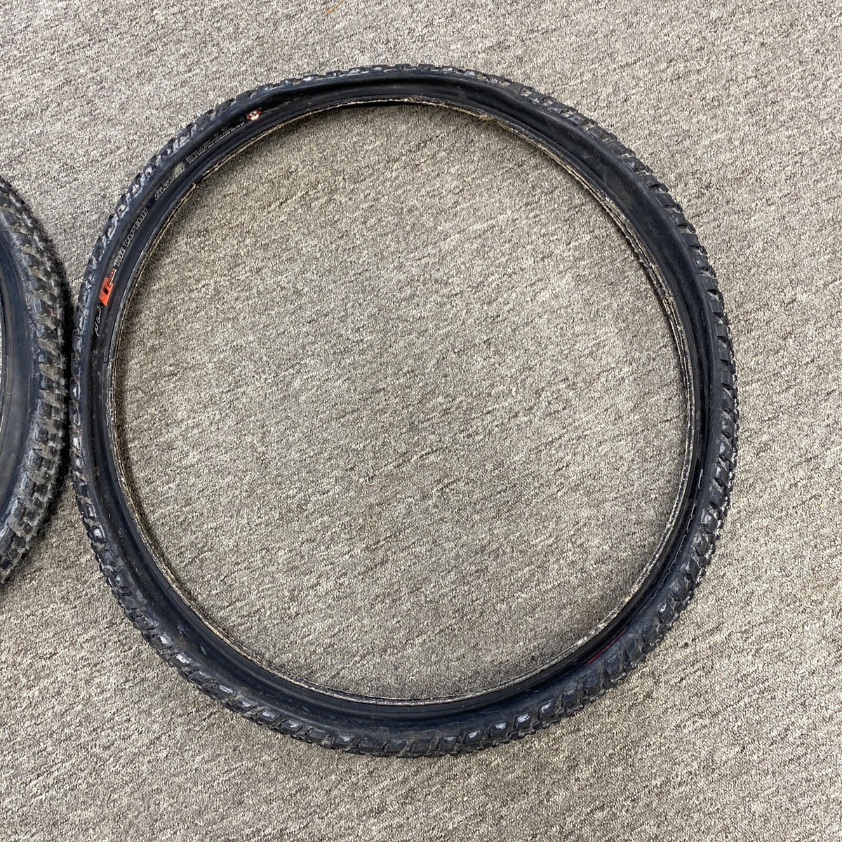 Specialized tubeless store tires