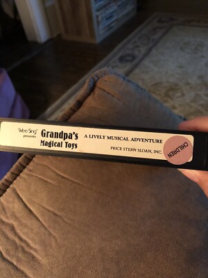VHS Video Wee Sing Presents Grandpa's Magical Toys A Lively VHS Video Wee Sing Presents Grandpa's Magical Toys A Lively