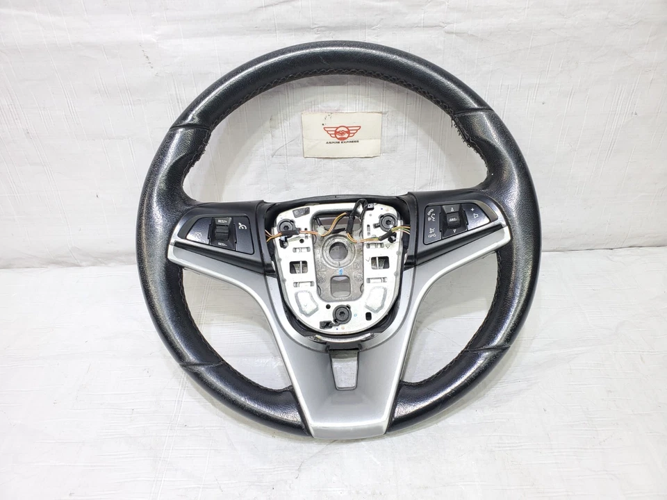 Chevrolet Orlando 2012 volante con interruptor multifunción OEM 95459394 Foto 2 de 4