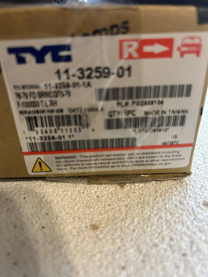 Luz trasera de repuesto lateral pasajero para Ford F-150 1975-1979 TYC 11-3259-01 Foto 2 de 2