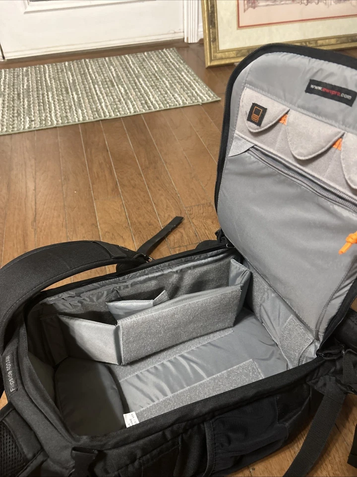 Mochila para cámara Lowepro Flipside 400 AW (negra) - ligeramente usada Foto 3 de 4