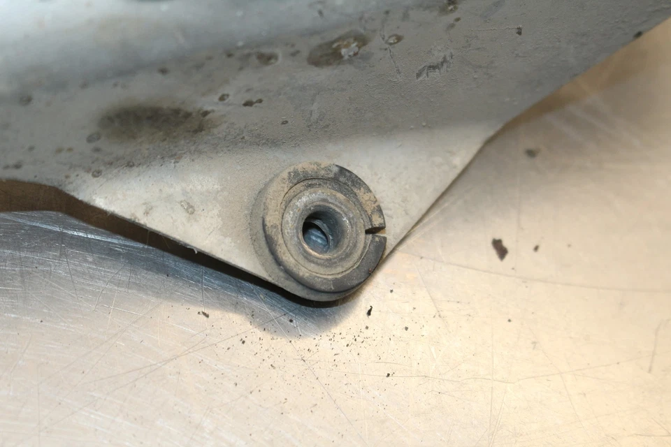 1988 Polaris Trail Boss 250 2 x 4 выхлопной коллектор трубы теплозащитный экран крышка W821 - Изображение 3 из 4