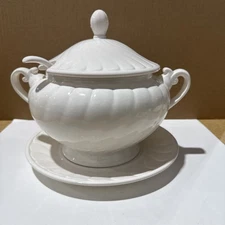 VTG White Ceramic Soup Tureen Set 3QT w/ Lid Ladle & 11” Underplate – READ