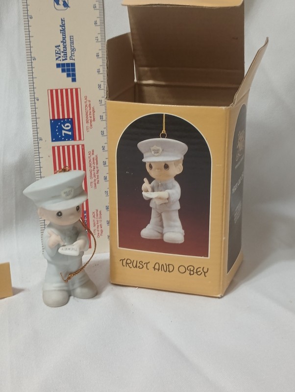 Precious Moments Police Officer Ornament Trust and Obey Enesco w Box Vintage