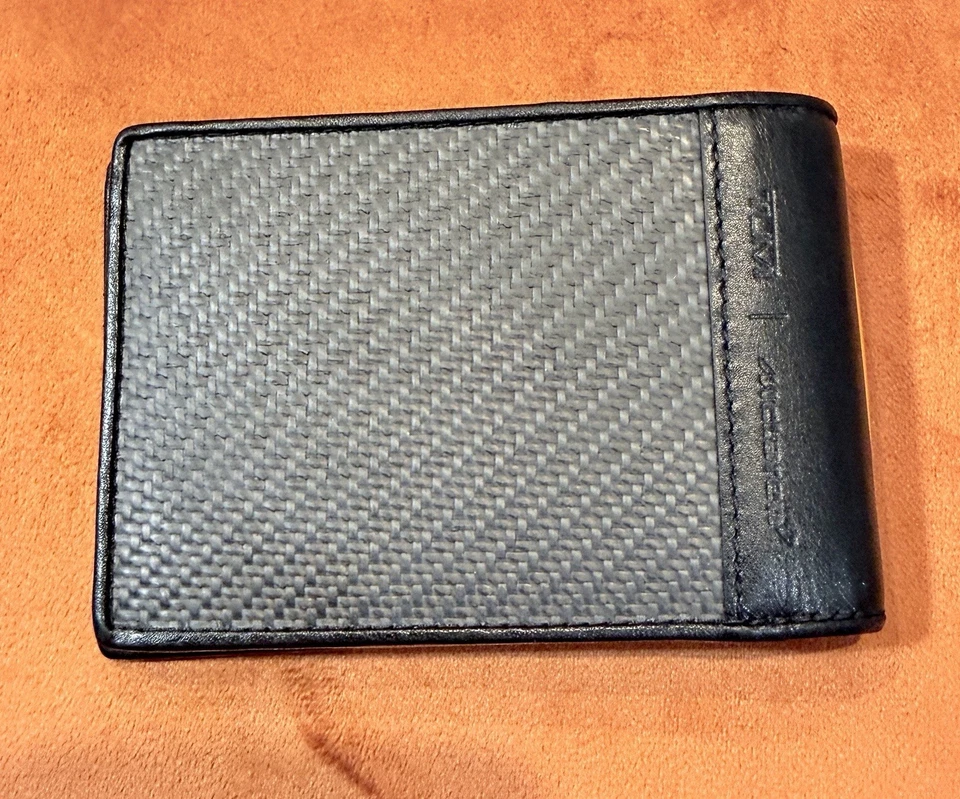 Billetera única delgada McLaren x Tumi Foto 3 de 4