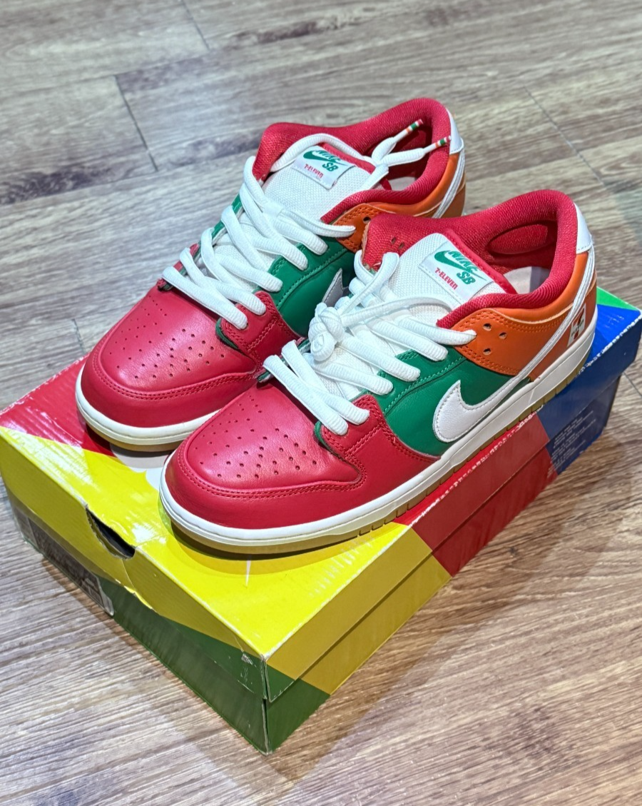 DS 2020 NIKE SB DUNK LOW ORANGE 7-ELEVEN 7-11 SIZE 9.5 - CZ5130