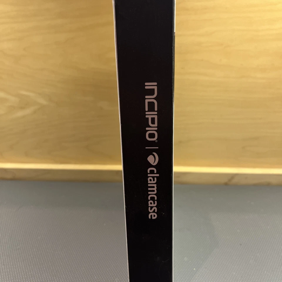 Incipio Gray Clamcase for iPad Pro 9.7 All-in-One with Cable - Image 3 of 4