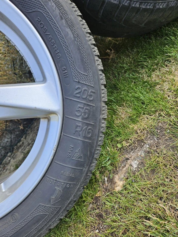 Renault Alufelgen Auf Winterreifen Mit Sensoren - Bild 3 von 4