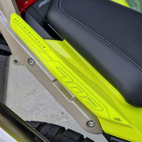 Aufkleber 3D Motorrad Kompatibel Benelli TRK 702X 2023-2026 Beifahrergriffe Gelb-image