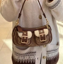 Coach Ashton Baguette Bag CY658 in Signature Canvas with Shearling outlet New