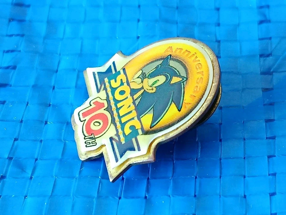 SONIC THE HEDGEHOG 10th ANNIVERSARY PIN E3 Memorabilia Promo - Sega Genesis RARE - Image 2 of 4