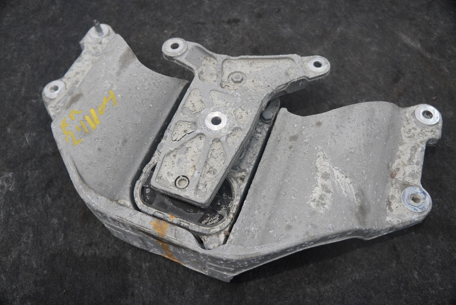Transmission Crossmember Support Mount 3W0399263H Bentley Flying Spur 2013+