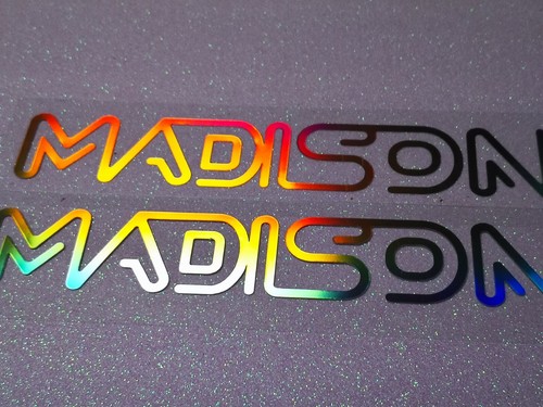2 x MADISON - Letras • Logo • Pegatinas • Pegatinas • Holograma • Cambio de color - Imagen 2 de 16