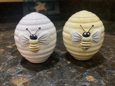 Transpac Ceramic Honeybee Salt and Pepper Shaker Hive Bee Shakers