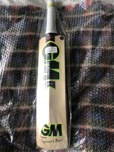 gunn and moore zelos catching cricket bat white and green BNWT one size