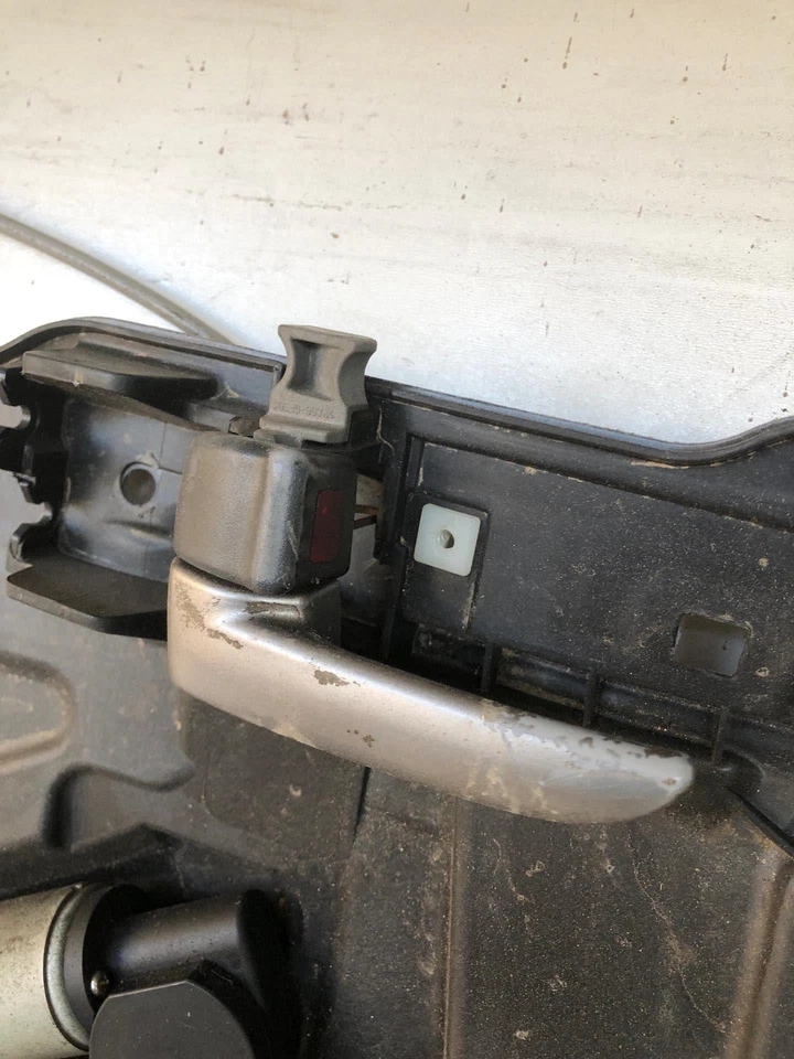 2004 MAZDA 3 Front Door Regulator with Carrier and Door Handle LH OEM - Image 4 of 4