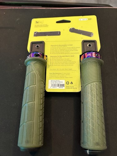NEW - Ergon GD1 Evo Factory Frozen Grips Moss/Oil Slick - Picture 2 of 2