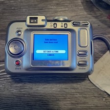 Kodak EasyShare CX7530 5.0MP Silver Digital C...