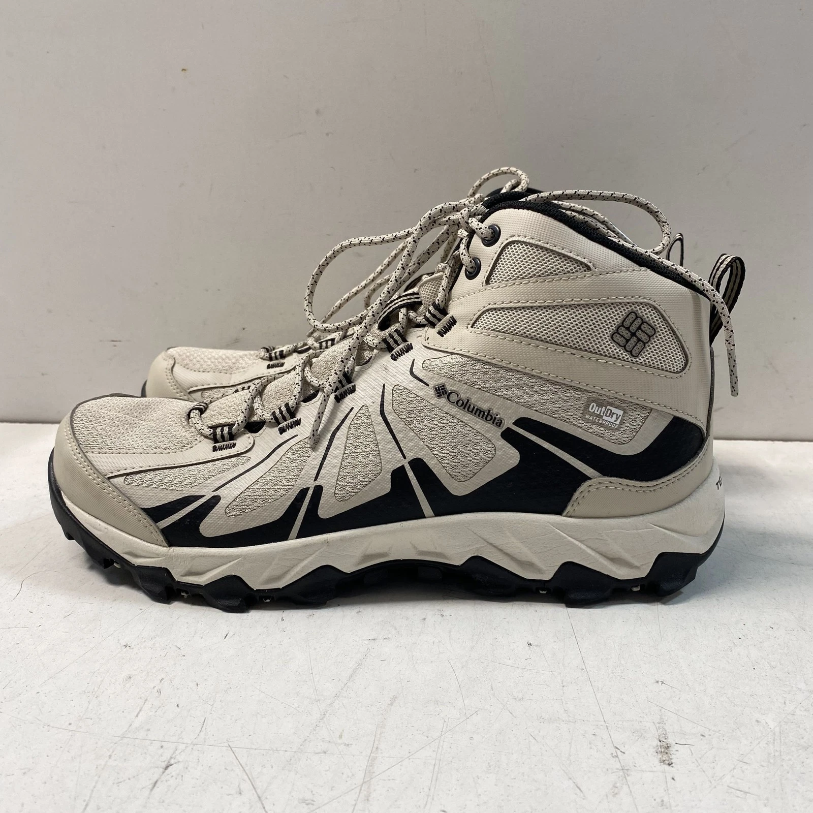 Columbia Techlite YM3999-278 Beige Hiking Shoes