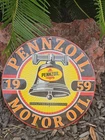 VINTAGE 1950'S PENNZOIL MOTOR OIL GASOLINE PORCELAIN SIGN 12"