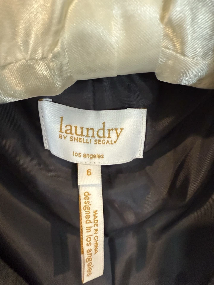 NUEVO CON ETIQUETAS BLAZER NEGRO Y GRIS LAVANDERÍA SHELLI SEGAL $228 Talla 6 Foto 2 de 4