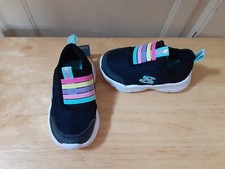 Skechers Toddler Girls Sneakers Size 5 NEW WITH TAGS