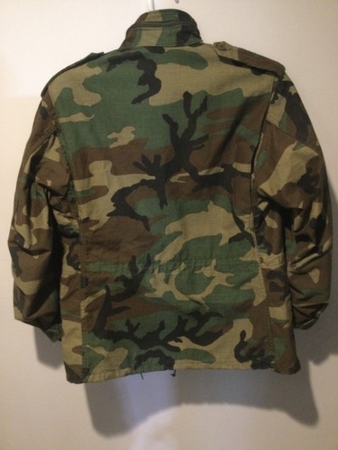 CHAQUETA DE CAMPO VINTAGE USGI EJÉRCITO M65 BOSQUE CAMUFLAJE DORADA MFG PEQUEÑA LARGA - Imagen 6 de 11