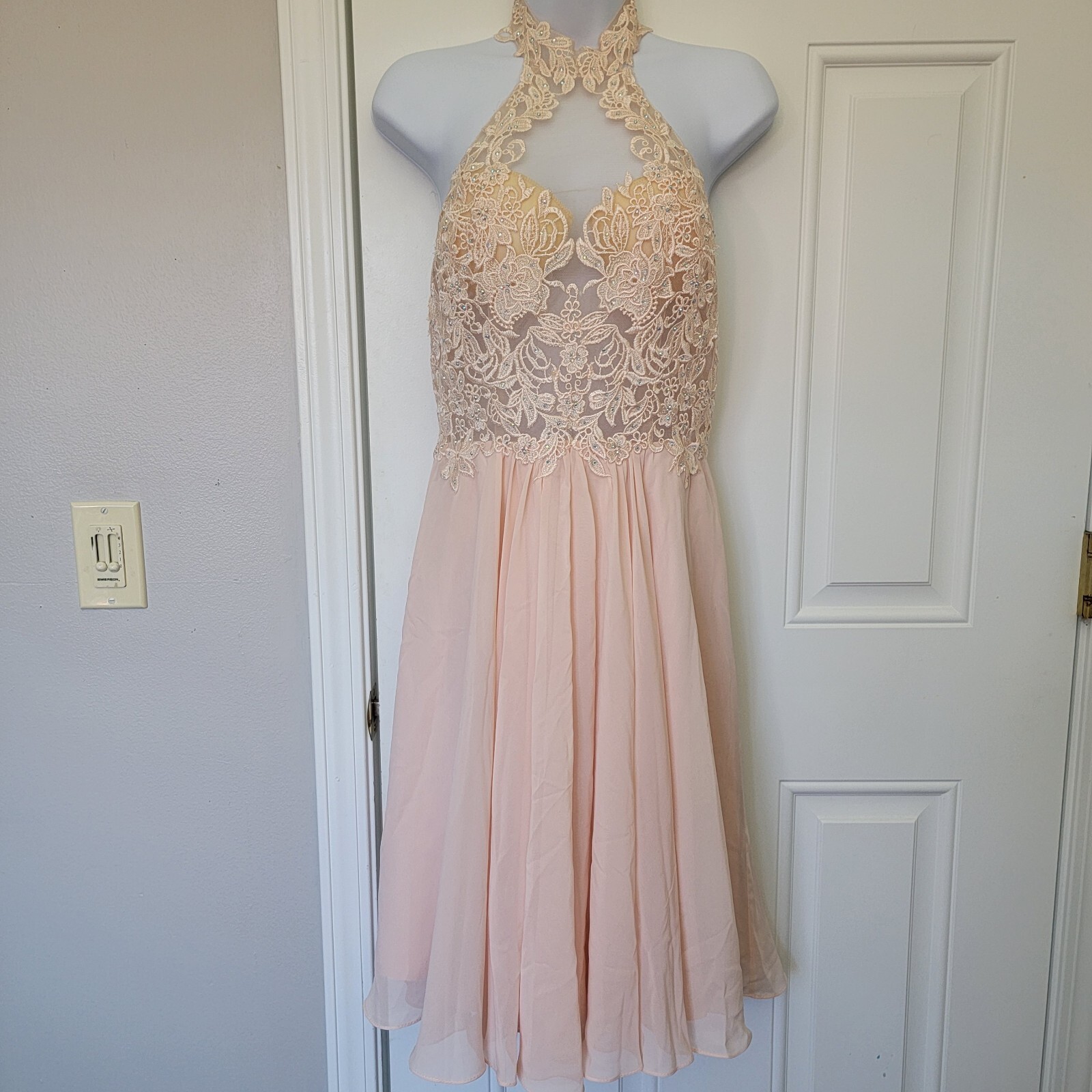 Picture 4 of 16