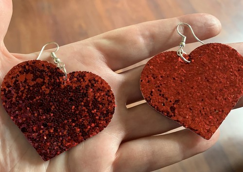Huge Red Glitter Heart Eartings Very Lightweight - 第 2/2 張圖片