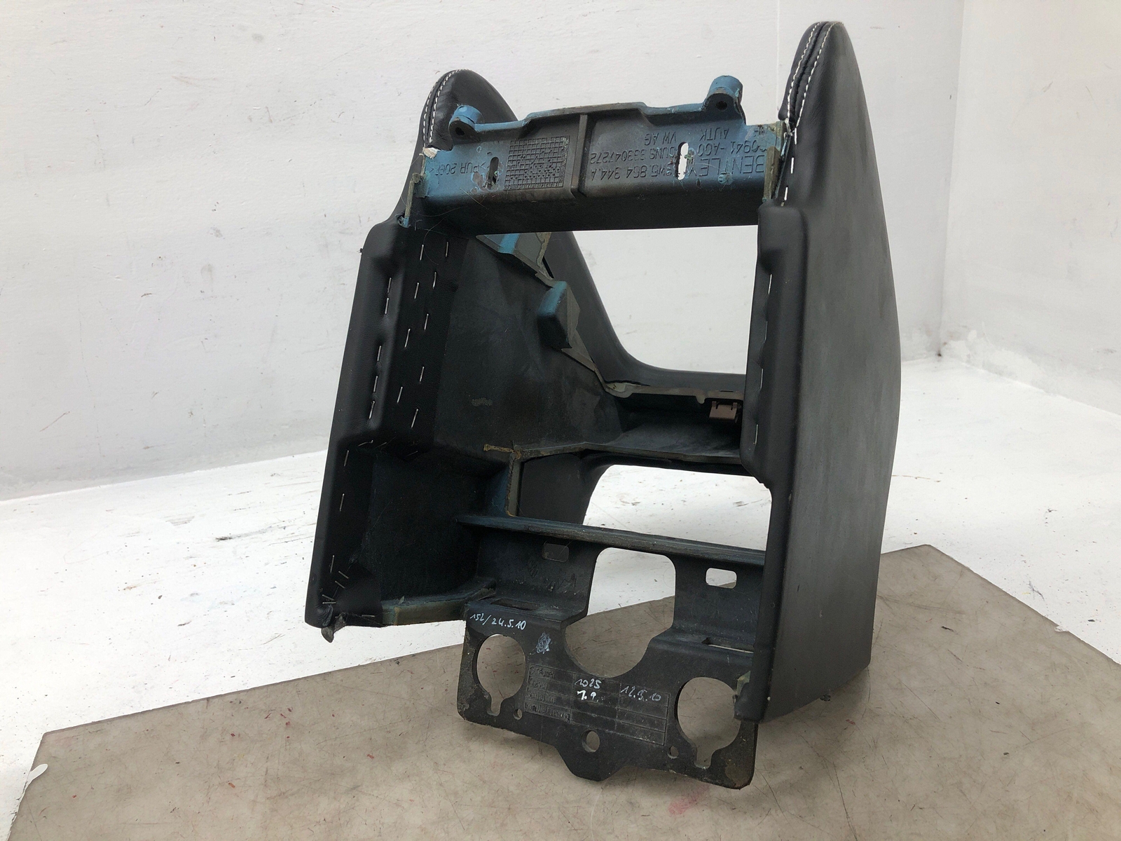 2006-2012 BENTLEY CONTINENTAL REAR CONSOLE END CAP CARRIER 3W5864344A *INDENTS*