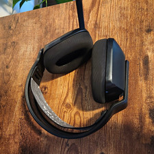Logitech G733 Wireless Over-Ear Gaming Headse...