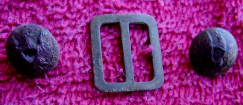 DUG CIVIL WAR BRASS KEPI BUCKLE & (2) EAGLE KEPI BUTTONS (PORT HUDSON)