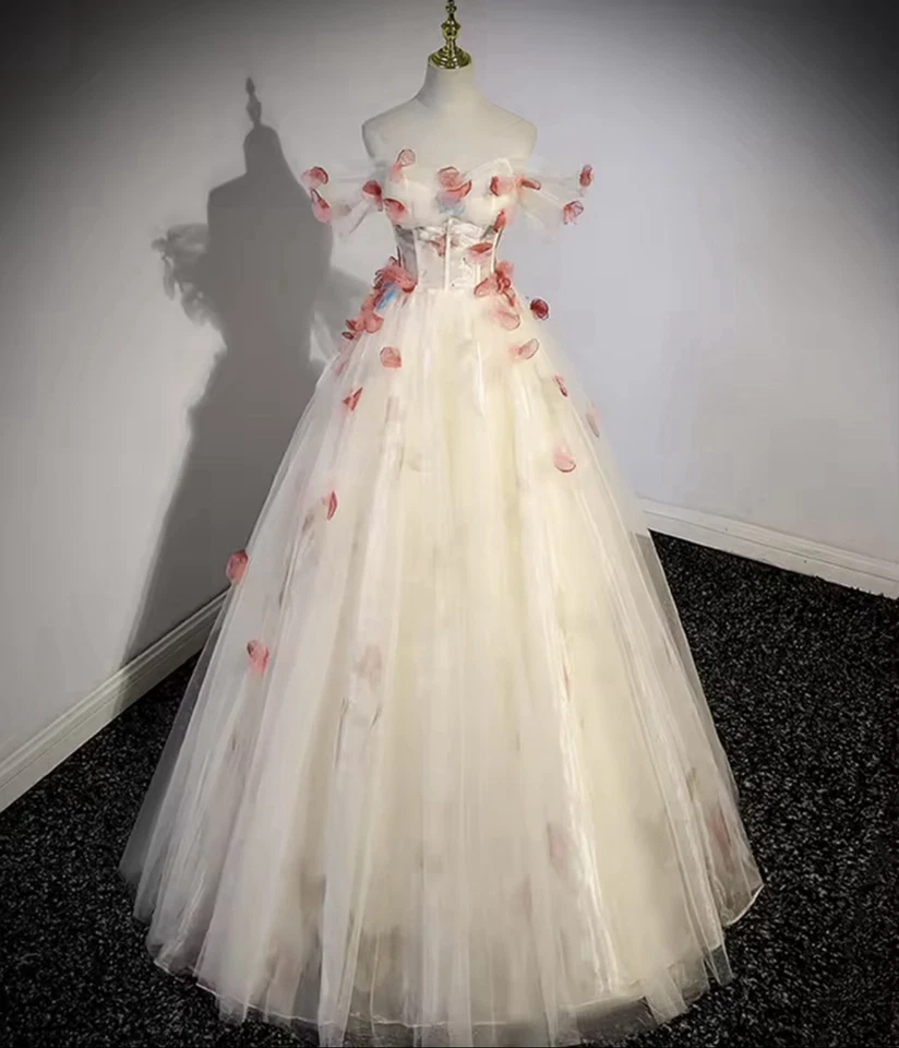 Pre-owned Off Shoulder Rose Petal Prom, Elegant, Princess Puffy Tulle Dress Gown - Image 3 of 4