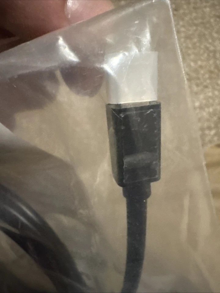 Startech HDMI To Mini-display Port - Image 2 of 4