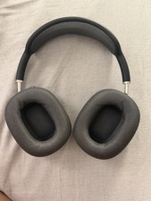 AirPods Max 1st Generation Lightning Cable with Smart Case and Stand Space Gray