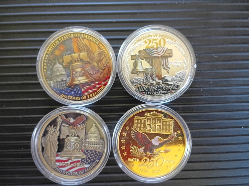 4 Pcs 250TH ANNIVERSARY UNITED STATES OF AMERICA 1776-2026 Commemorative Coins