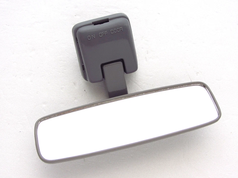 97 - 05 TOYOTA HILUX LN145 INSIDE INTERIOR MIRROR - image 2 of 3