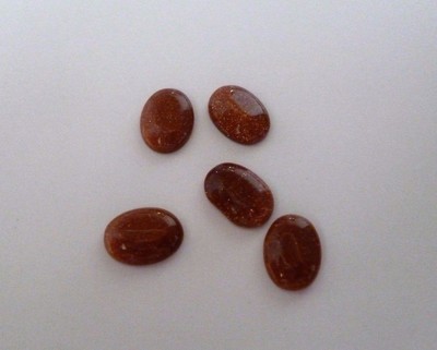 10 Stück Edelstein Cabochon Goldfluss oval 8x6x2mm 