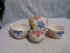 Set Of 4 Floral Measuring Bowls 1 Cup, 1/2 Cup, 1/3 Cup 1/4 Cup New No Box / Tag