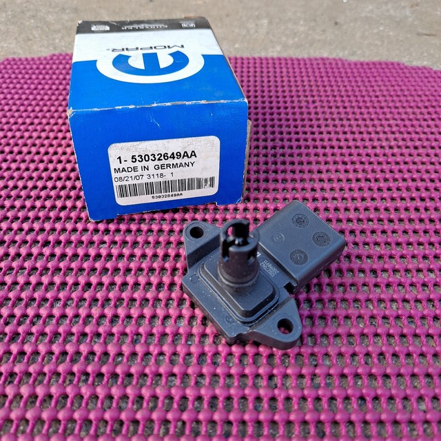 Temperature and Manifold Absolute Pressure Sensor Mopar 53032649AA for