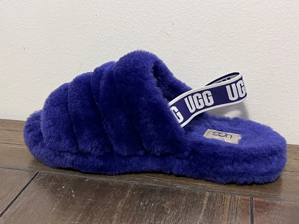 Zapatillas moradas UGG Fluff Yeah usadas en excelente estado para mujer talla 4 Foto 4 de 4
