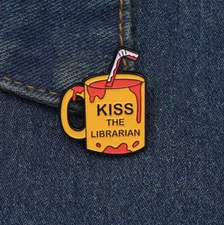 KISS THE LIBRARIAN Mug Enamel Pin ✩ Buffy the Vampire Slayer ♡ 90s Spike, Giles!