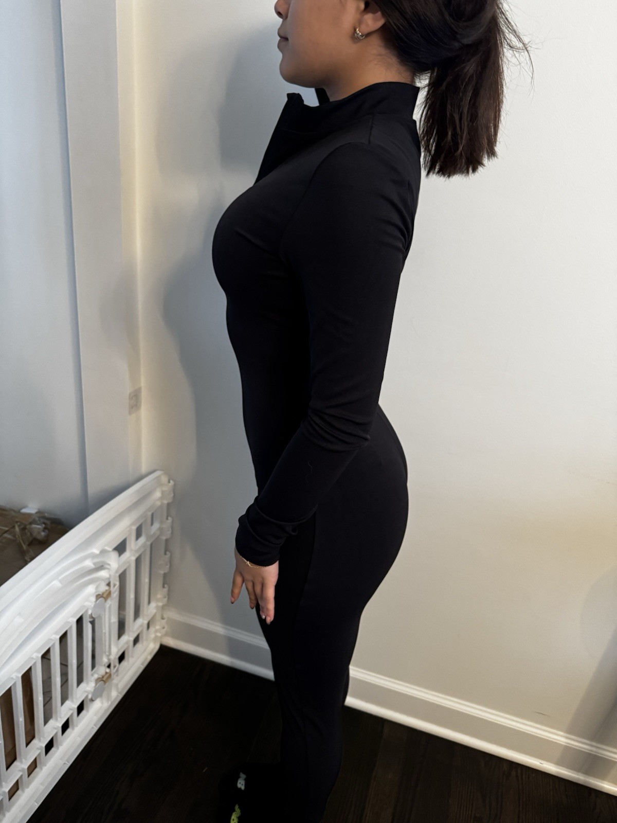 Picture 1 of 6