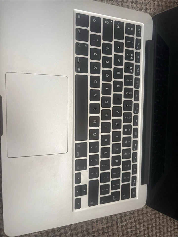 Apple MacBook - Image 3 of 3