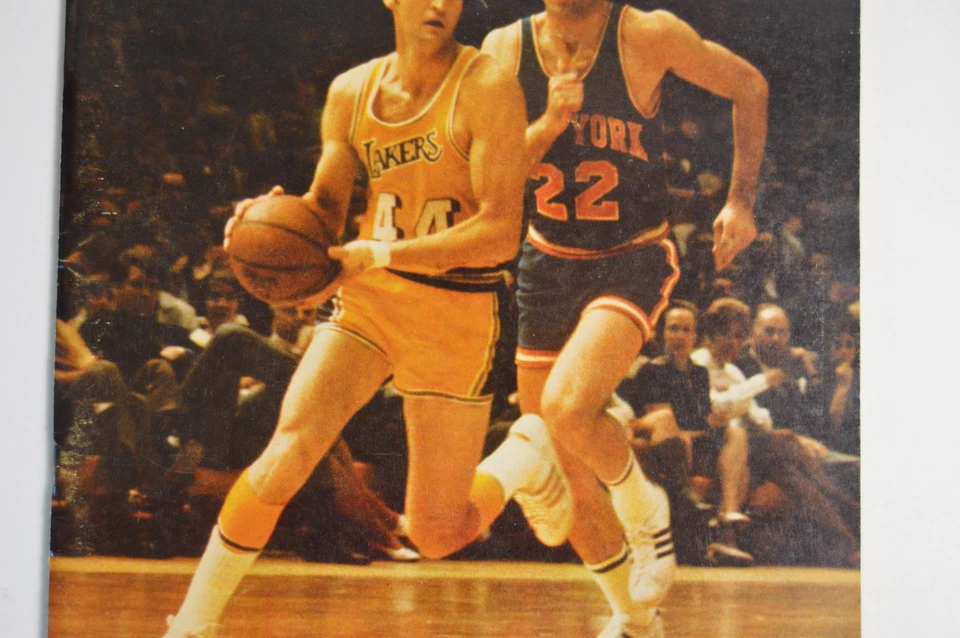 Vintage Los Angeles Lakers Illustrated Sports Program 1970's NBA Jerry West - Image 3 of 4