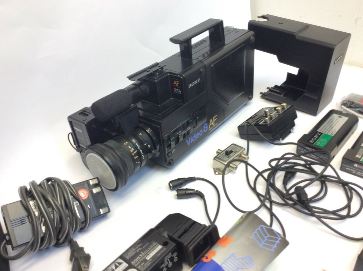 Vintage Sony Video 8 AF CCD-V8AFU Recorder Viewfinder Bag
